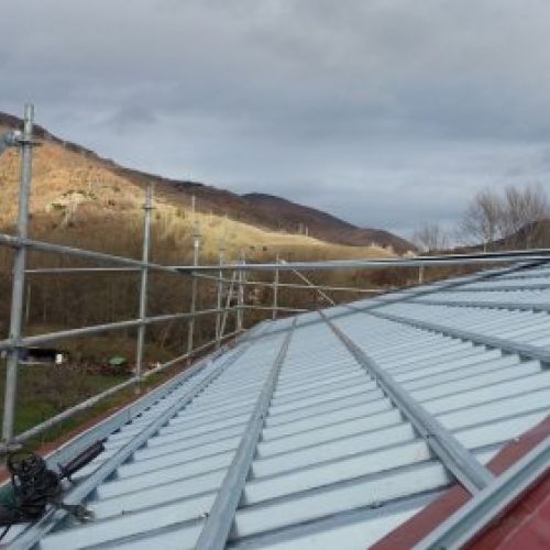 Montaje de teja sobre correas metalicas